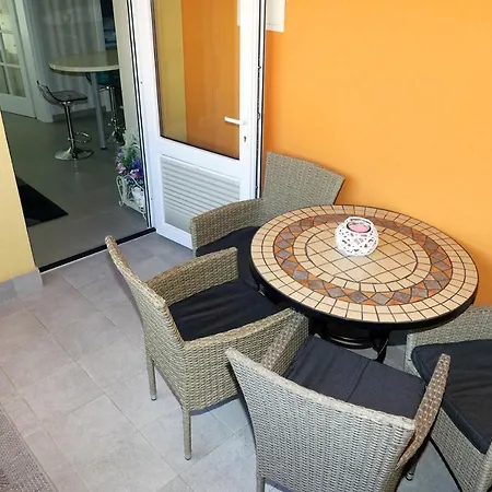 Apartament 4