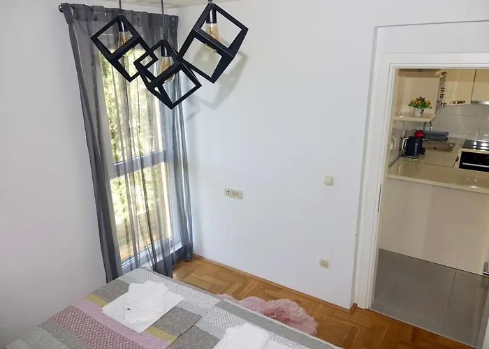 4 Apartment